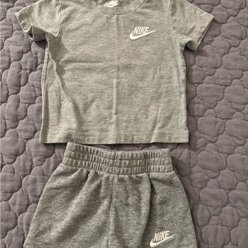 Nike Heather Gray Kids' Outfit